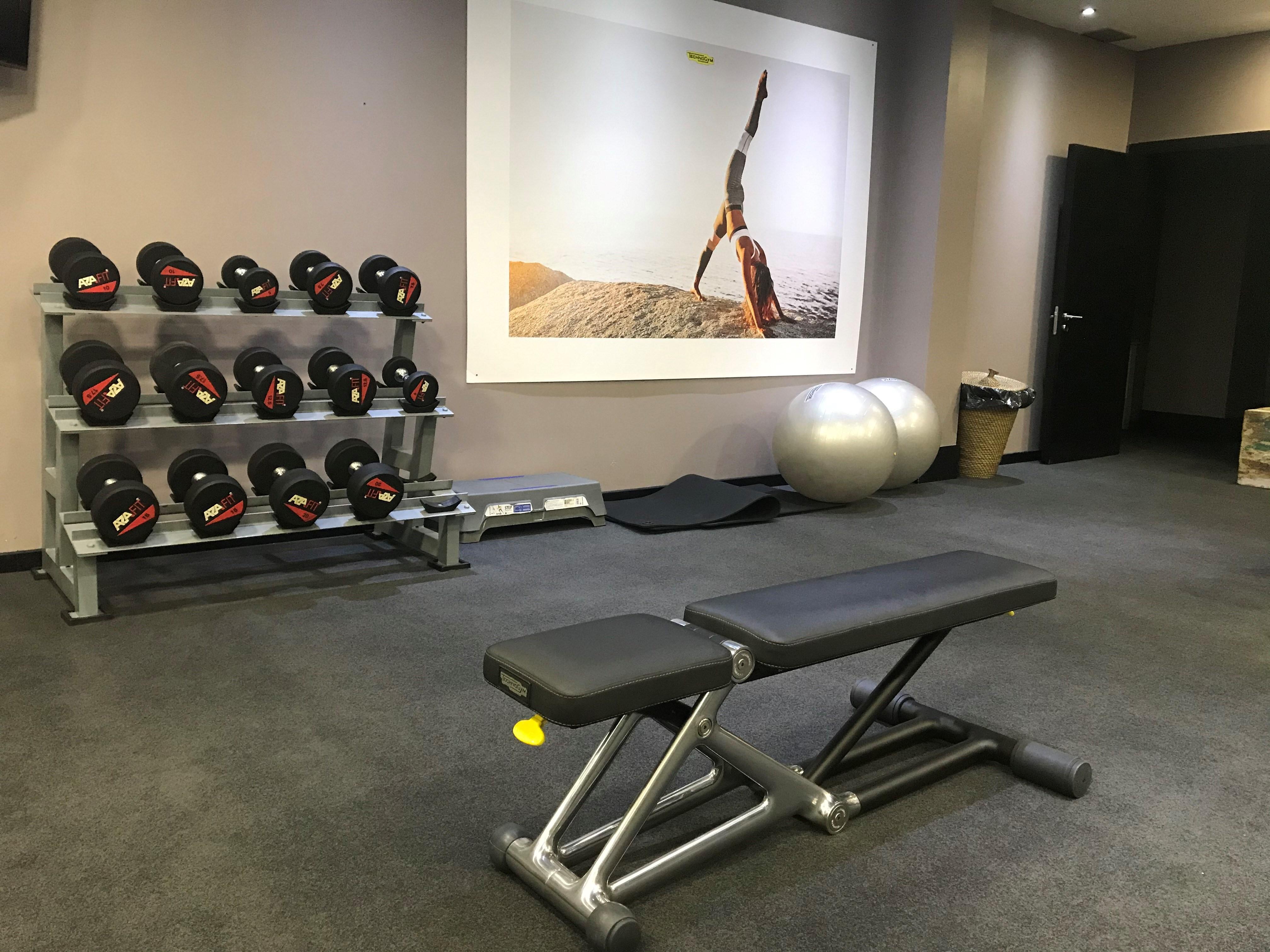 138 Liberdade Hotel Лиссабон Экстерьер фото A weight bench